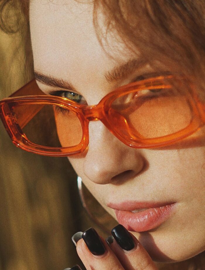 Sunglasses in orange - Image 3